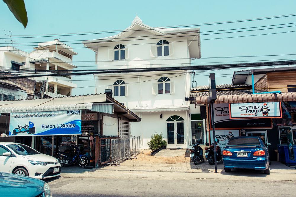 Nidhra Lanna Khách sạn